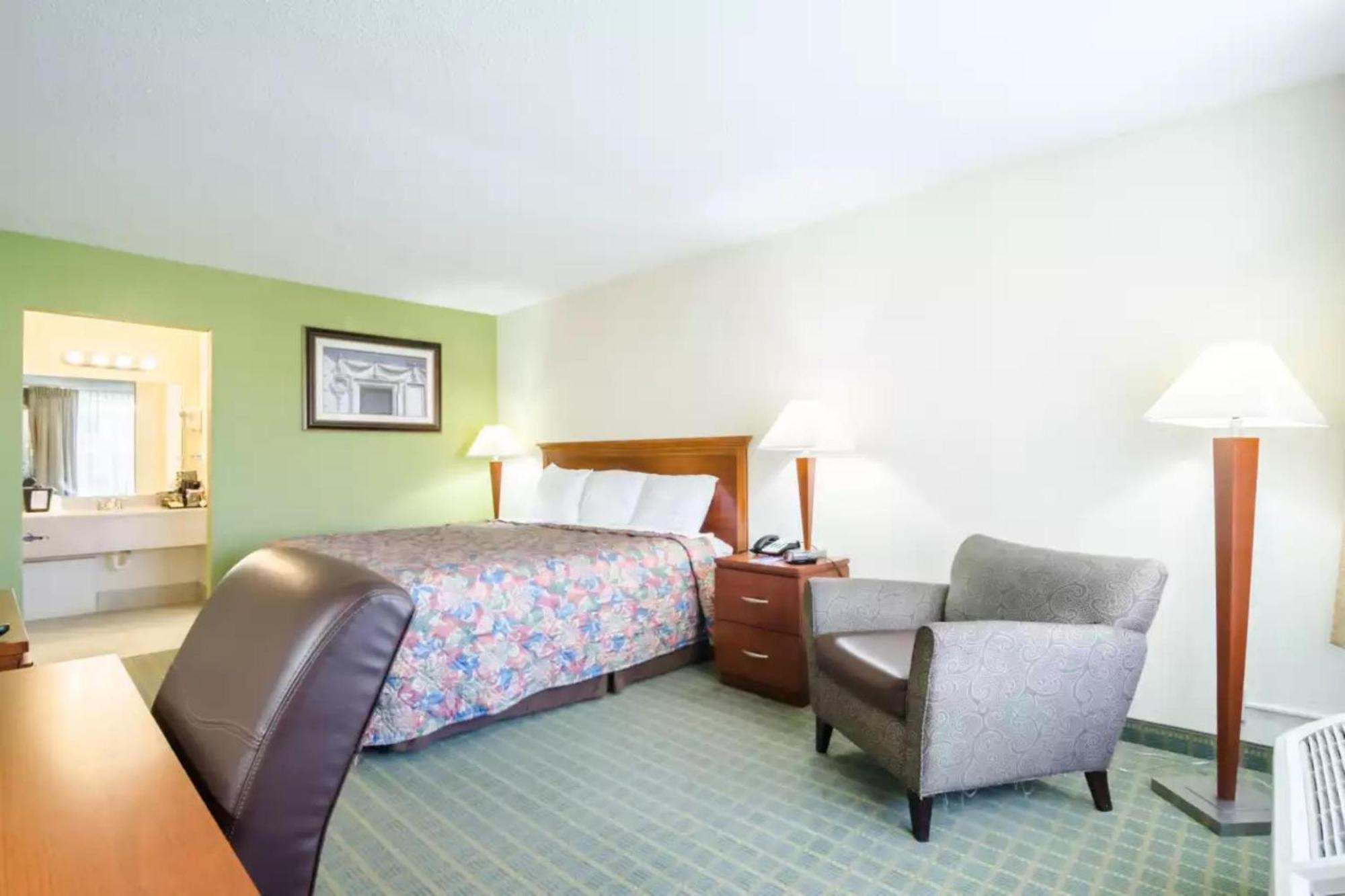 Oyo Hotel Greensboro East I 40 Dış mekan fotoğraf