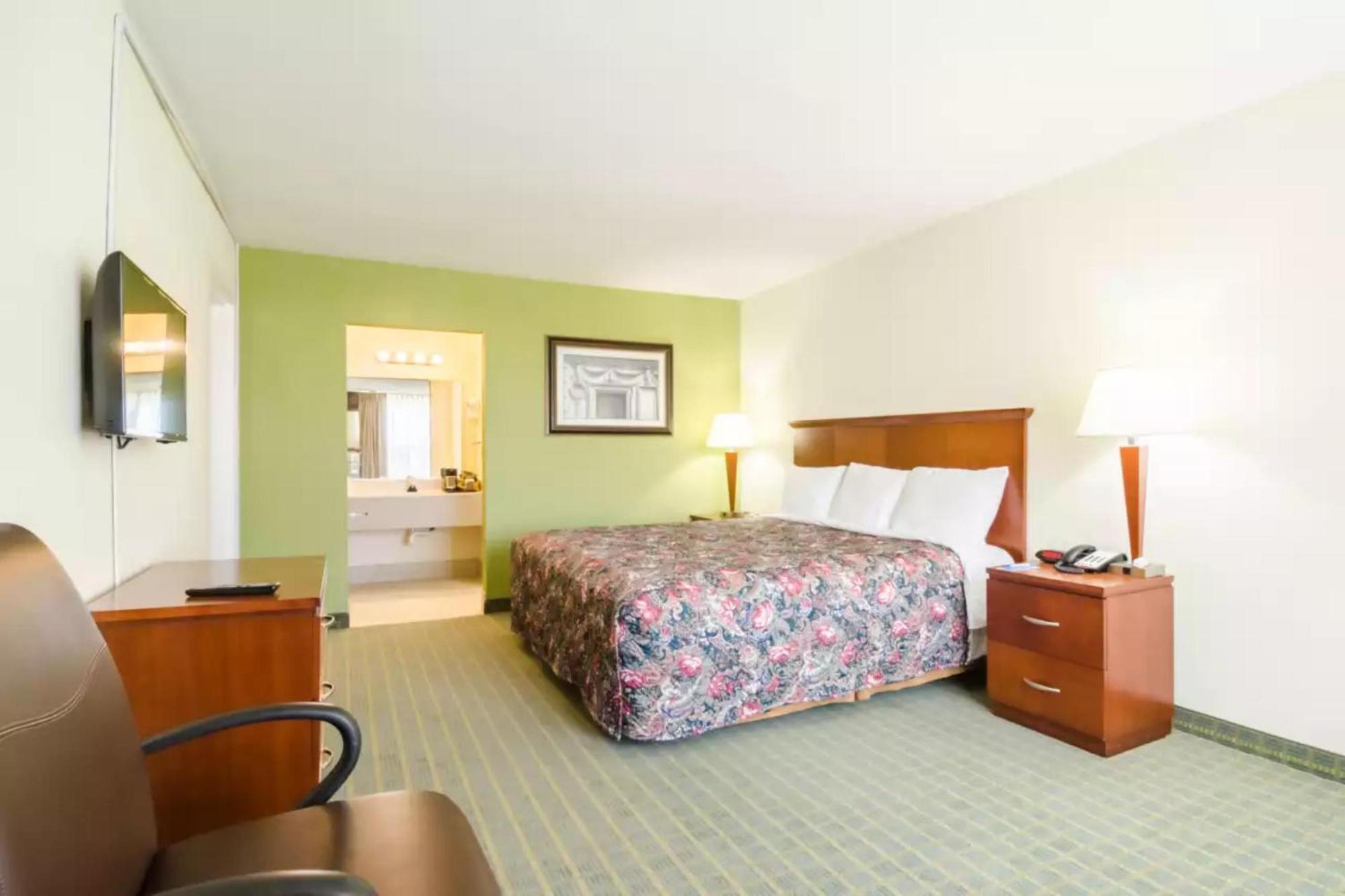 Oyo Hotel Greensboro East I 40 Dış mekan fotoğraf