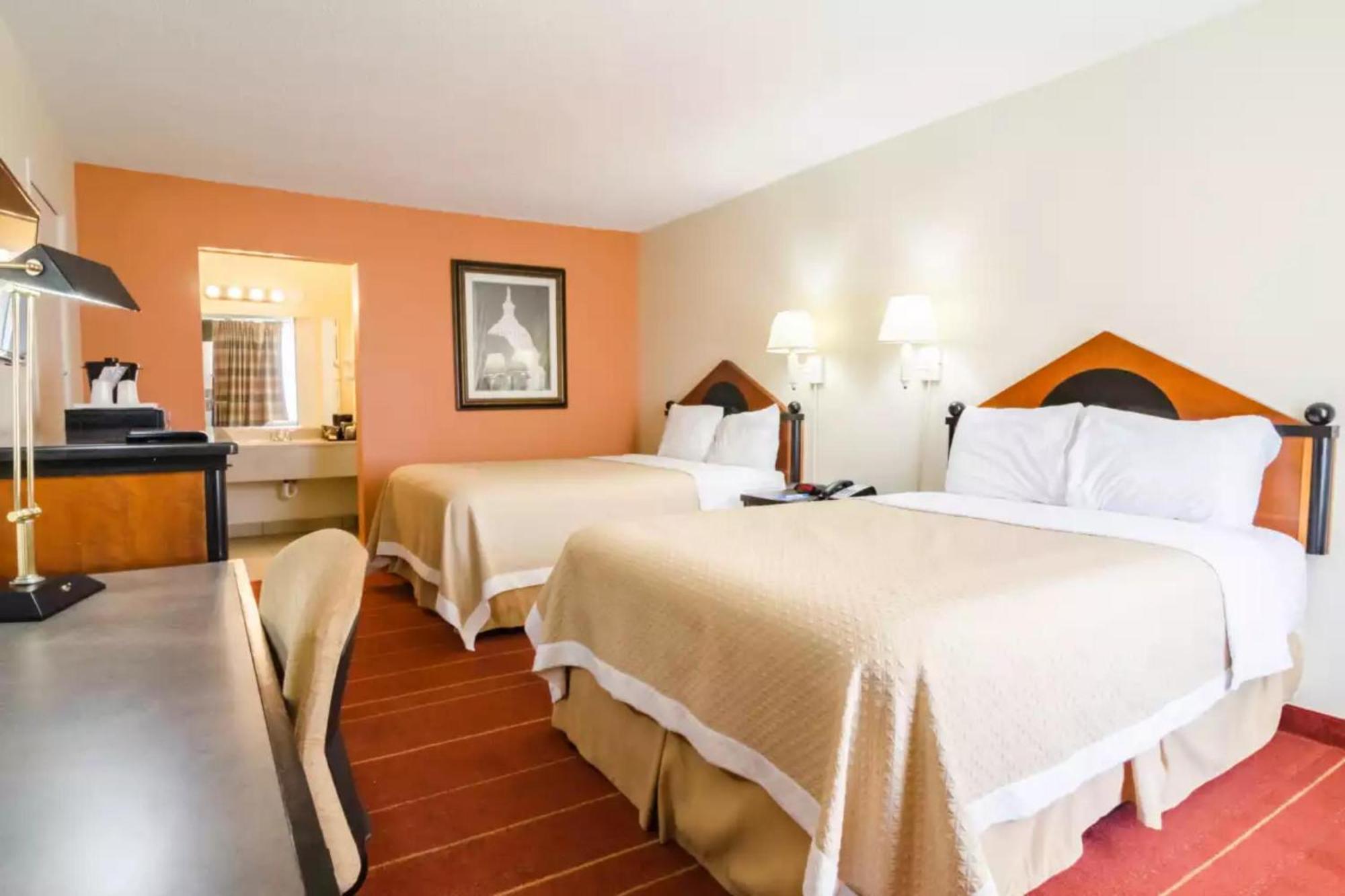 Oyo Hotel Greensboro East I 40 Dış mekan fotoğraf