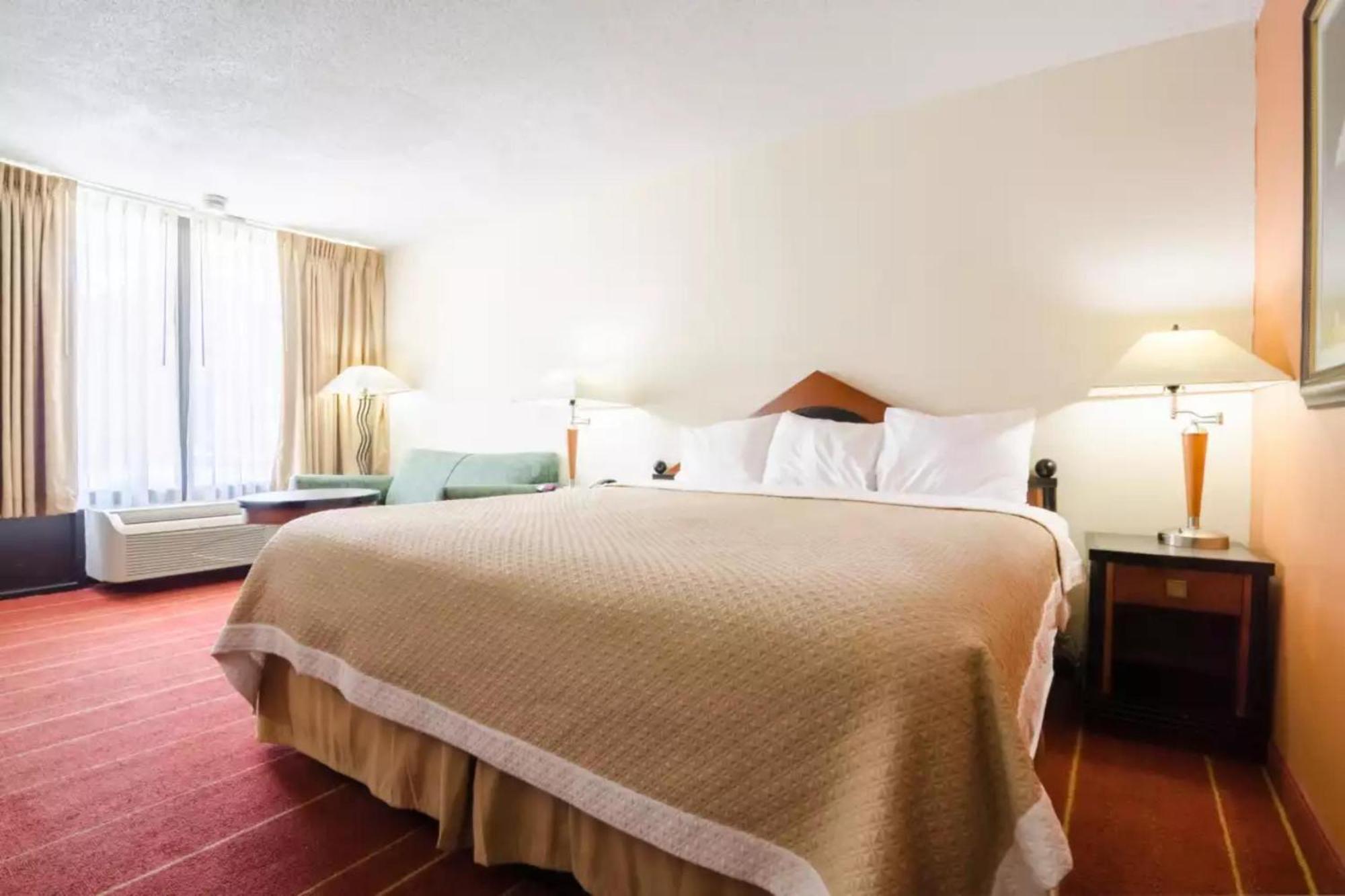 Oyo Hotel Greensboro East I 40 Dış mekan fotoğraf