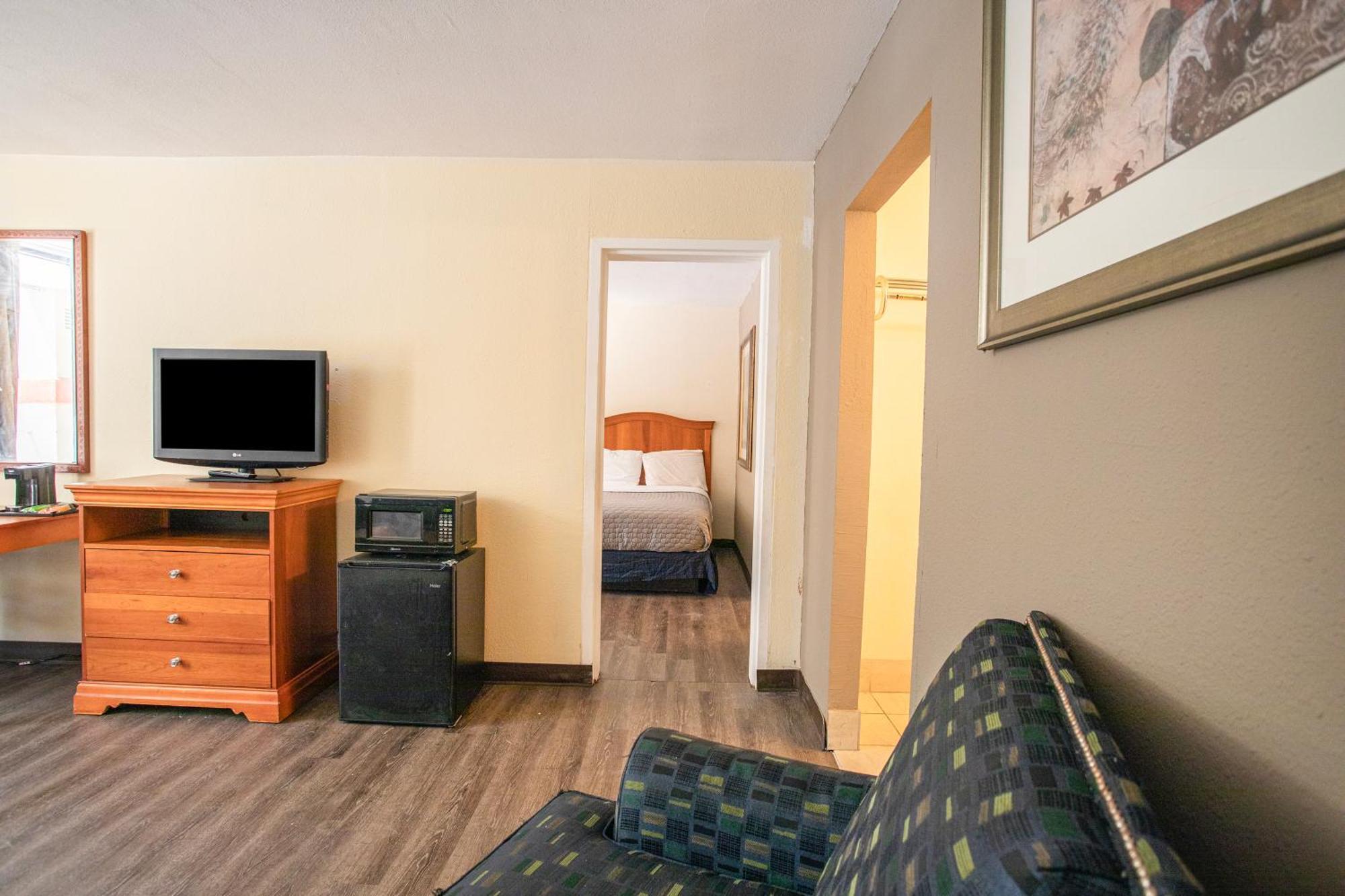Oyo Hotel Greensboro East I 40 Dış mekan fotoğraf