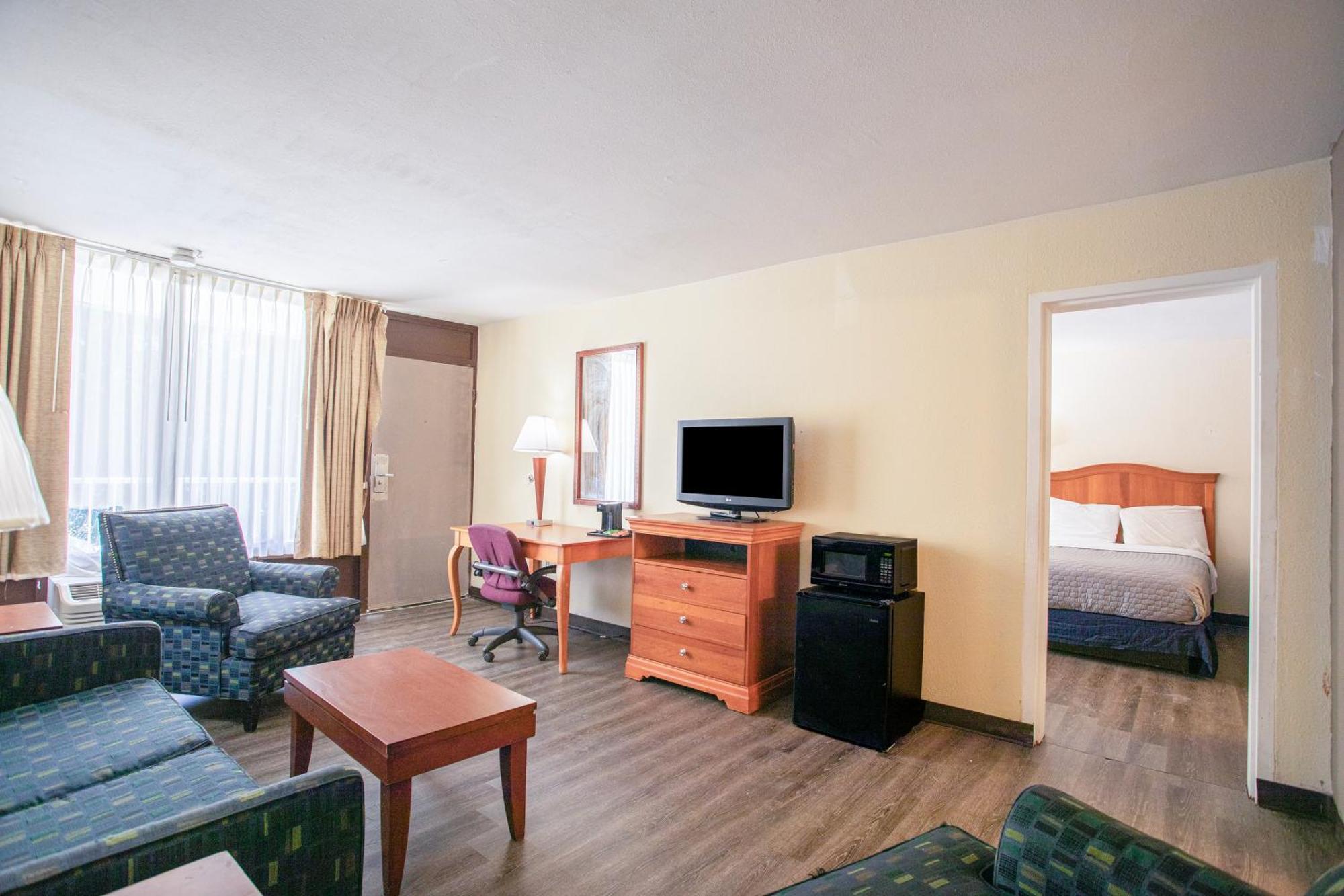 Oyo Hotel Greensboro East I 40 Dış mekan fotoğraf
