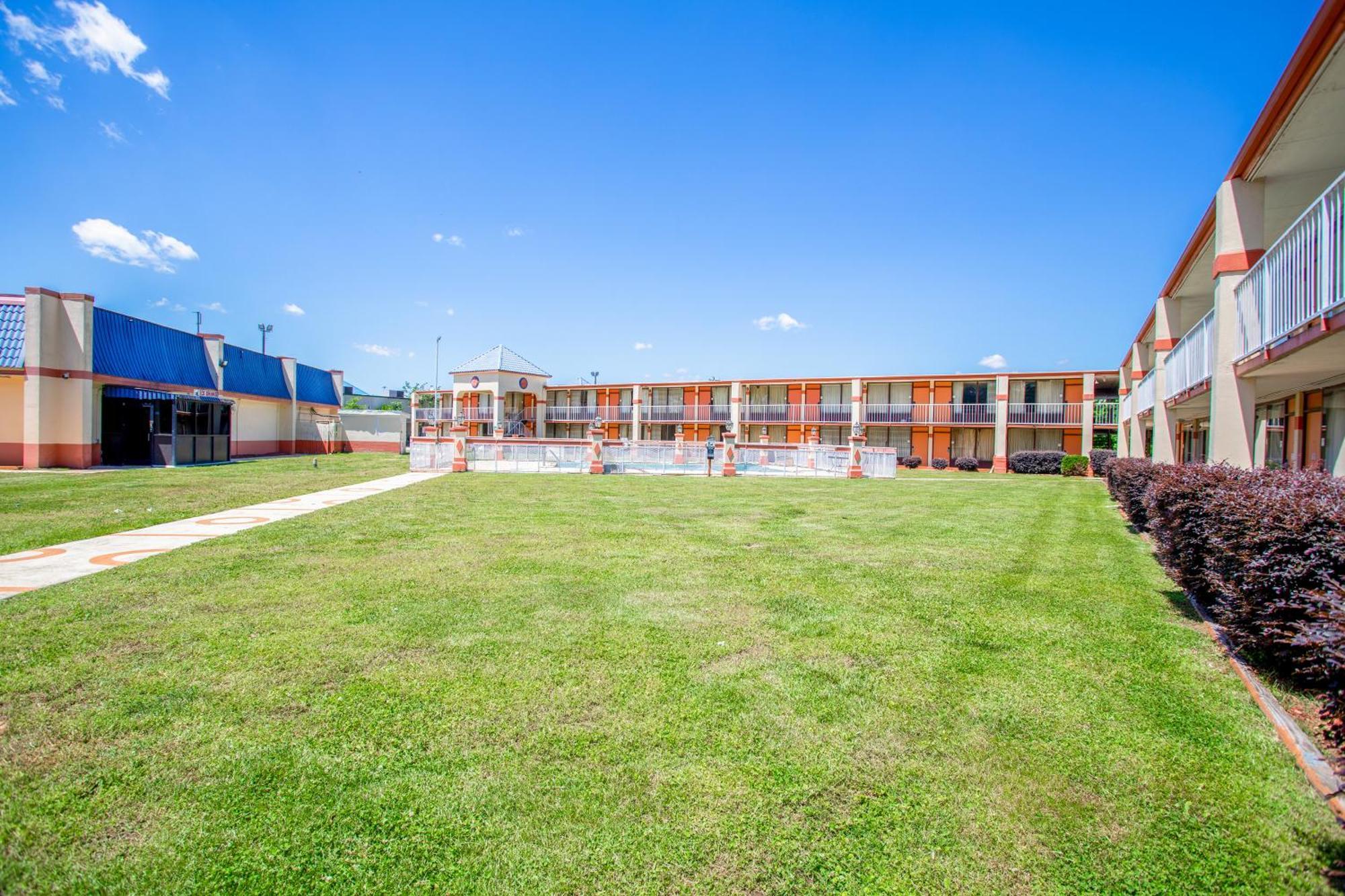Oyo Hotel Greensboro East I 40 Dış mekan fotoğraf