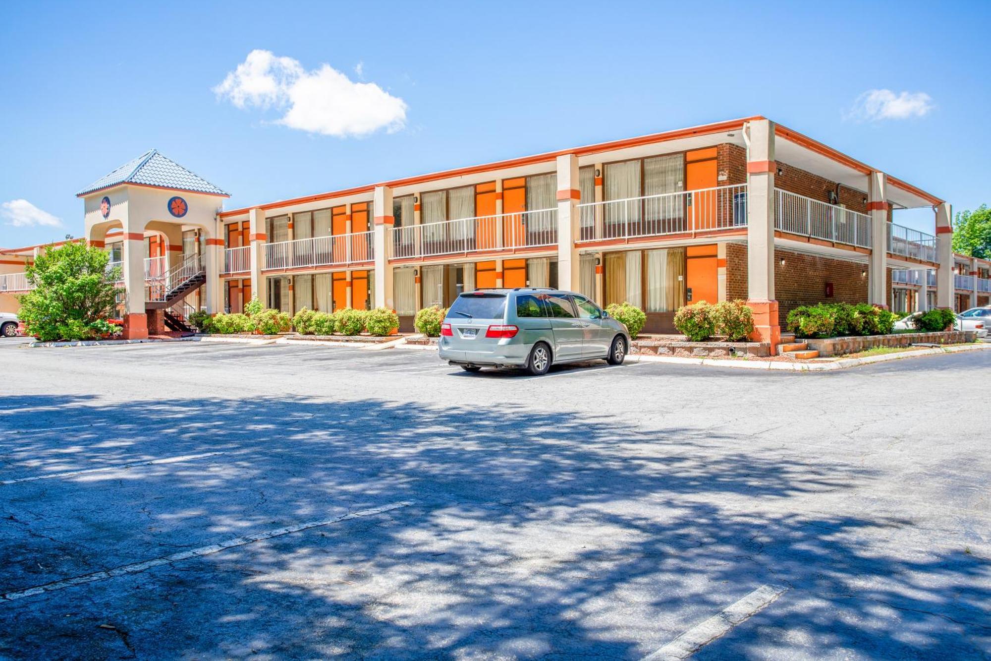 Oyo Hotel Greensboro East I 40 Dış mekan fotoğraf