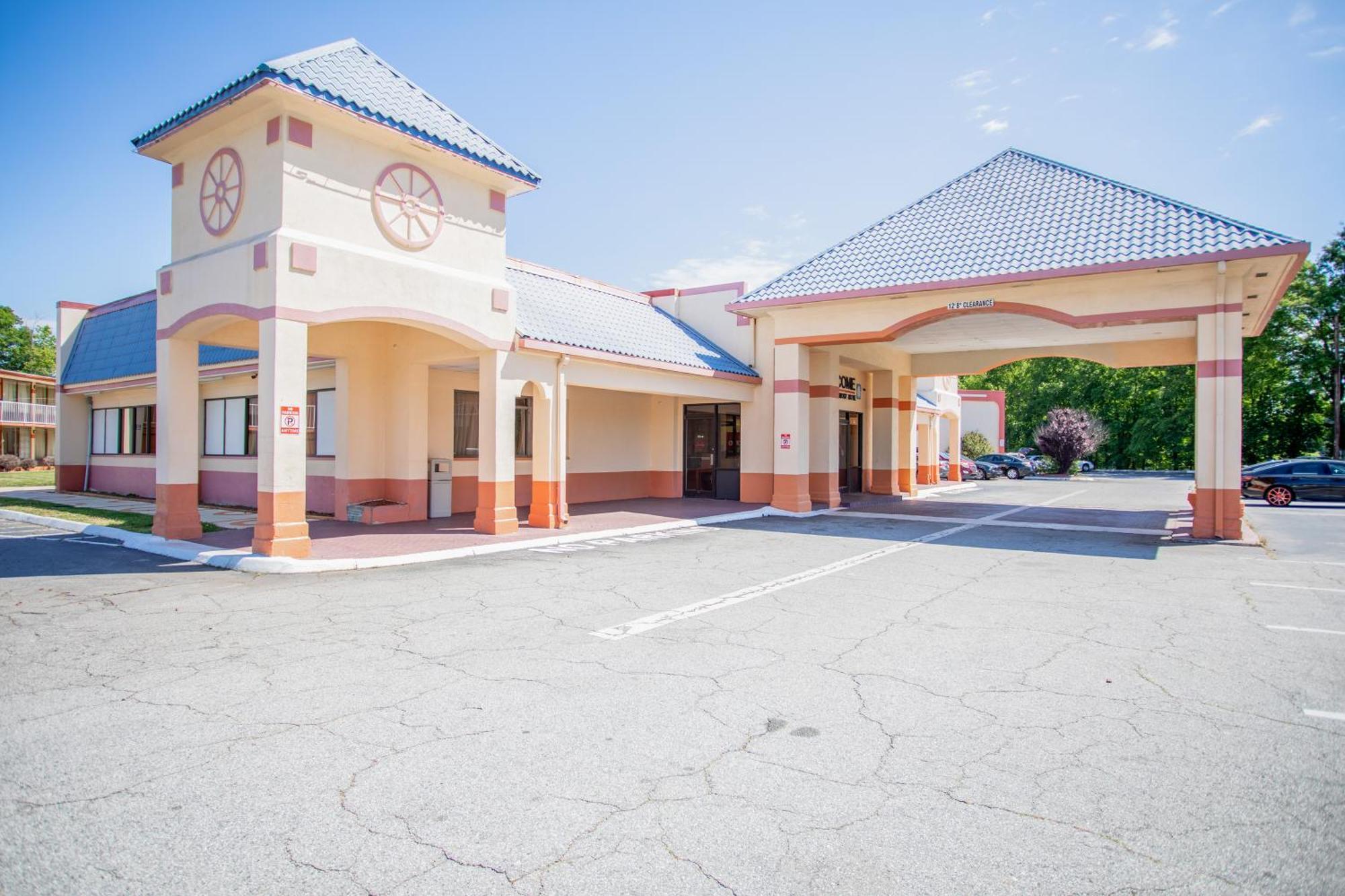 Oyo Hotel Greensboro East I 40 Dış mekan fotoğraf