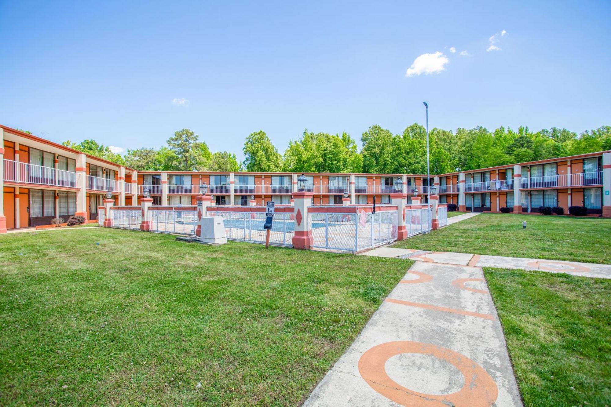 Oyo Hotel Greensboro East I 40 Dış mekan fotoğraf
